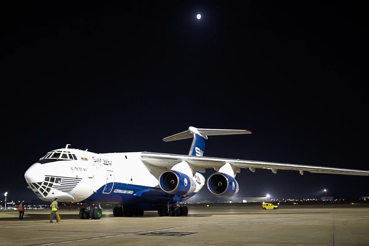 Silk Way Airlines успешно завершила миссию по переселению белых китов в новый дом