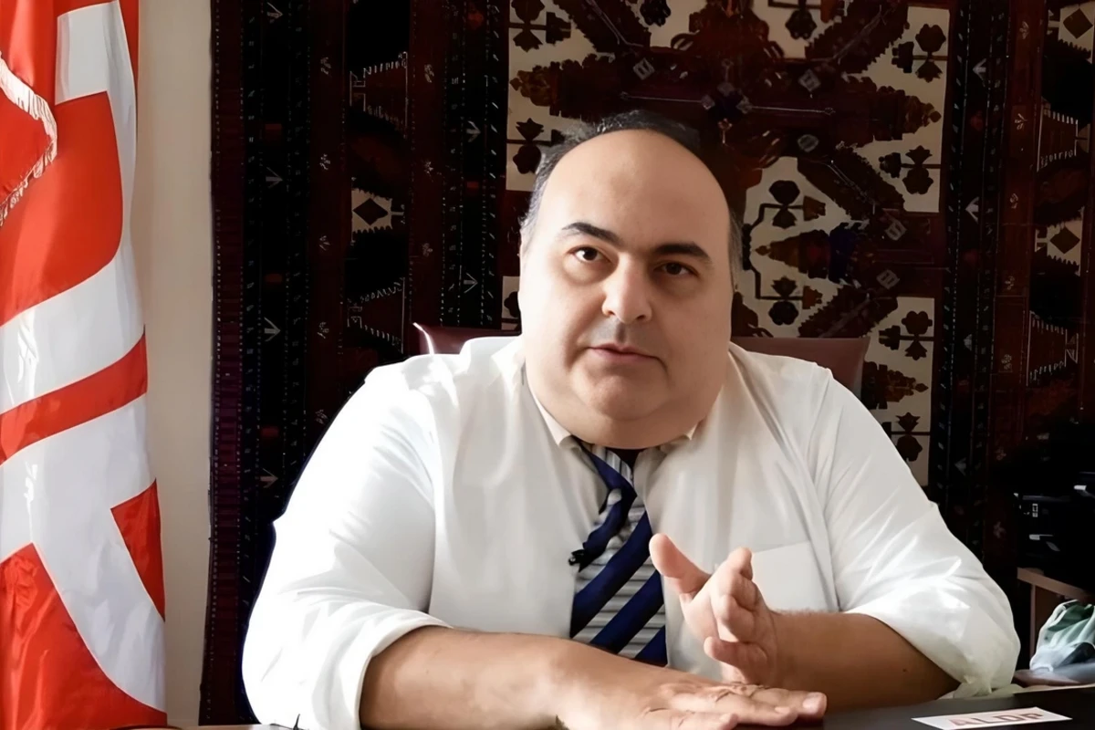 Prezidentliyə keçmiş namizədin ölkəni tərk etməsi xəbəri yayıldı: Şokdayam