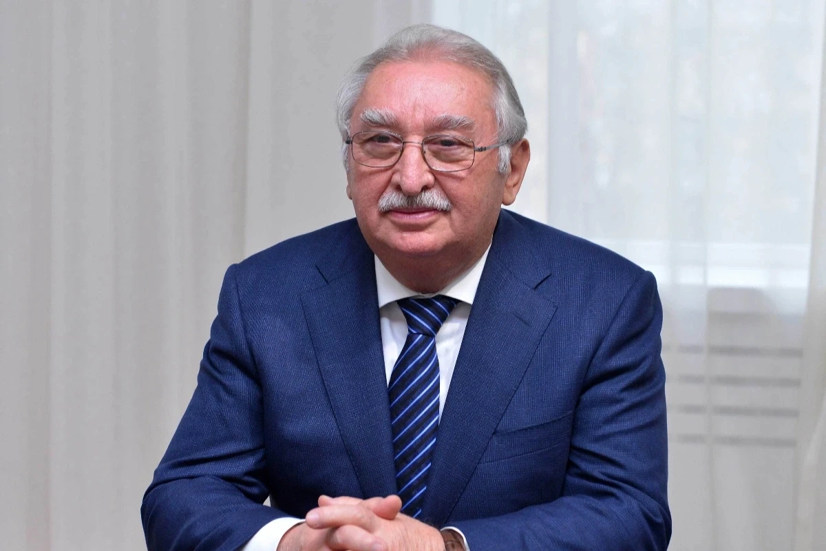 Rektorun sahib olduğu MÜLKLƏRİN SİYAHISI: Universitet, kollec, orta məktəblər, klinika - MÜSAHİBƏ