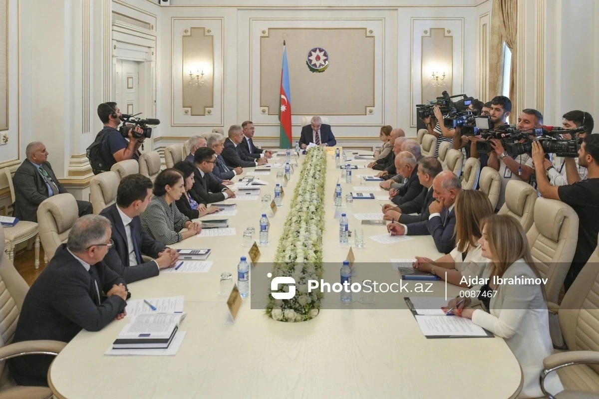 ЦИК зарегистрировала полномочных представителей еще пяти партий - ФОТО