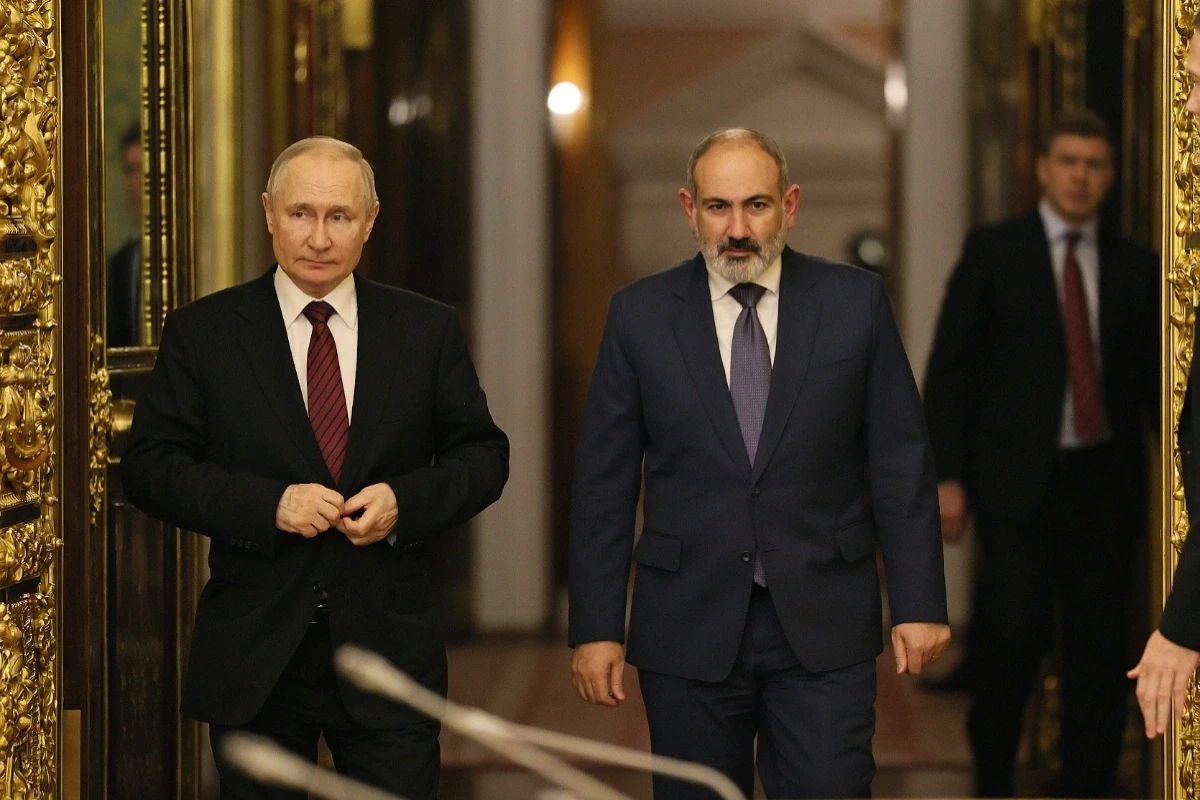 İki adaxlısı olan qız siyasəti: Kremlin səbir kasasını daşıran Ermənistanı nə gözləyir? - ŞƏRH