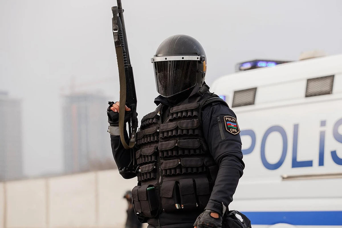 Bakıda azyaşlını girov götürüb öldürməklə hədələyən şəxs zərərsizləşdirildi Bakıda azyaşlını girov götürüb öldürməklə hədələyən şəxs zərərsizləşdirildi