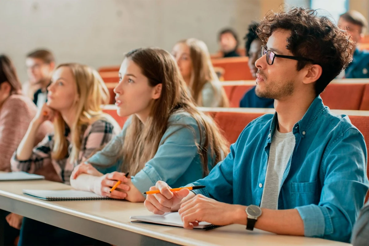 100 balı keçə bilməyən abituriyentlər: Universitetlərdə plan yerləri boş qalacaq