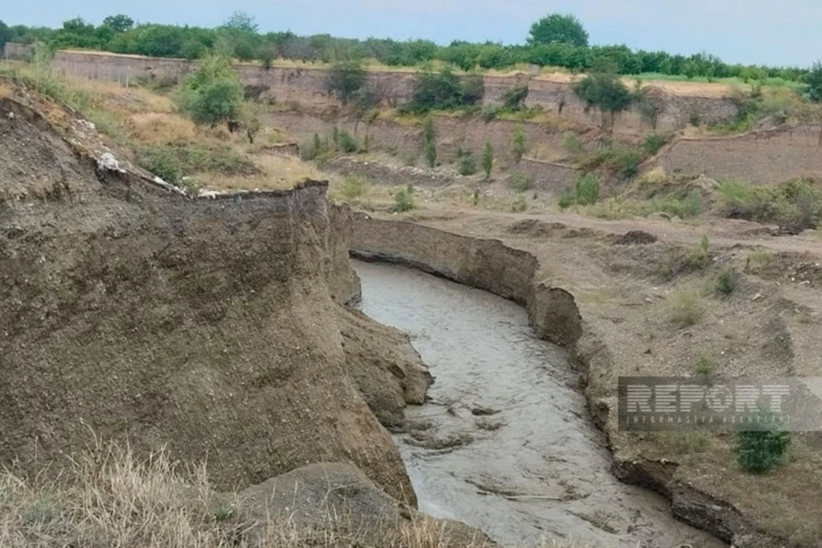 Azərbaycanda bir kəndə giriş-çıxış bağlandı - SƏBƏB - FOTO Azərbaycanda bir kəndə giriş-çıxış bağlandı - SƏBƏB - FOTO