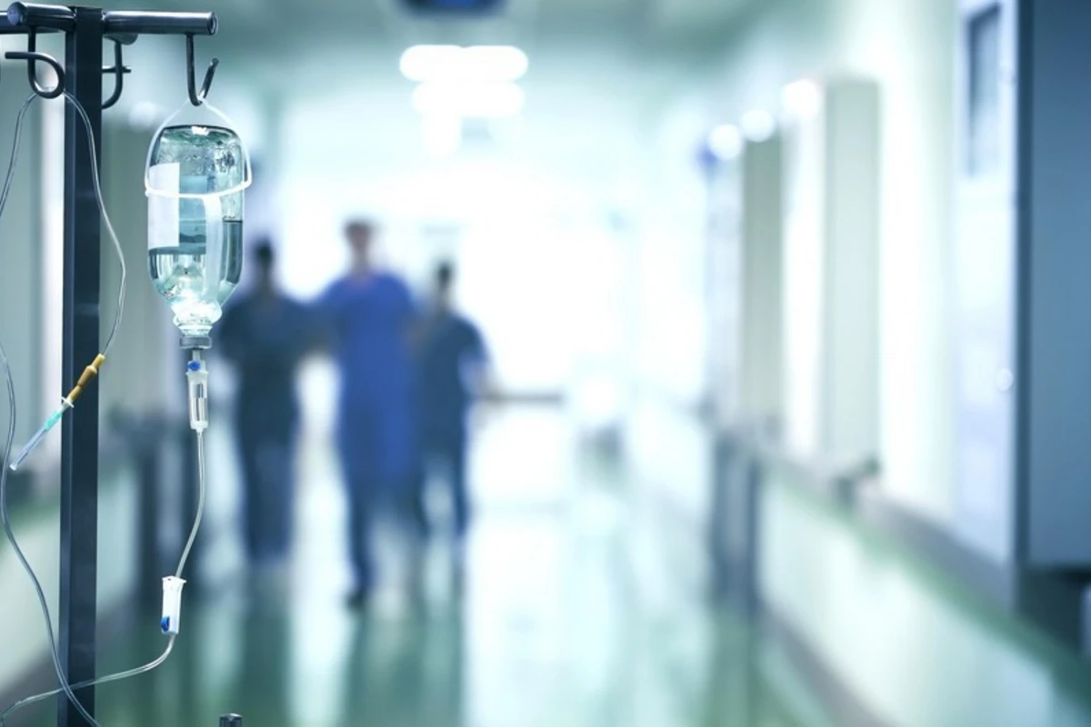 Biləsuvarda FHN-in əməkdaşı hündürlükdən yıxılaraq ölüb