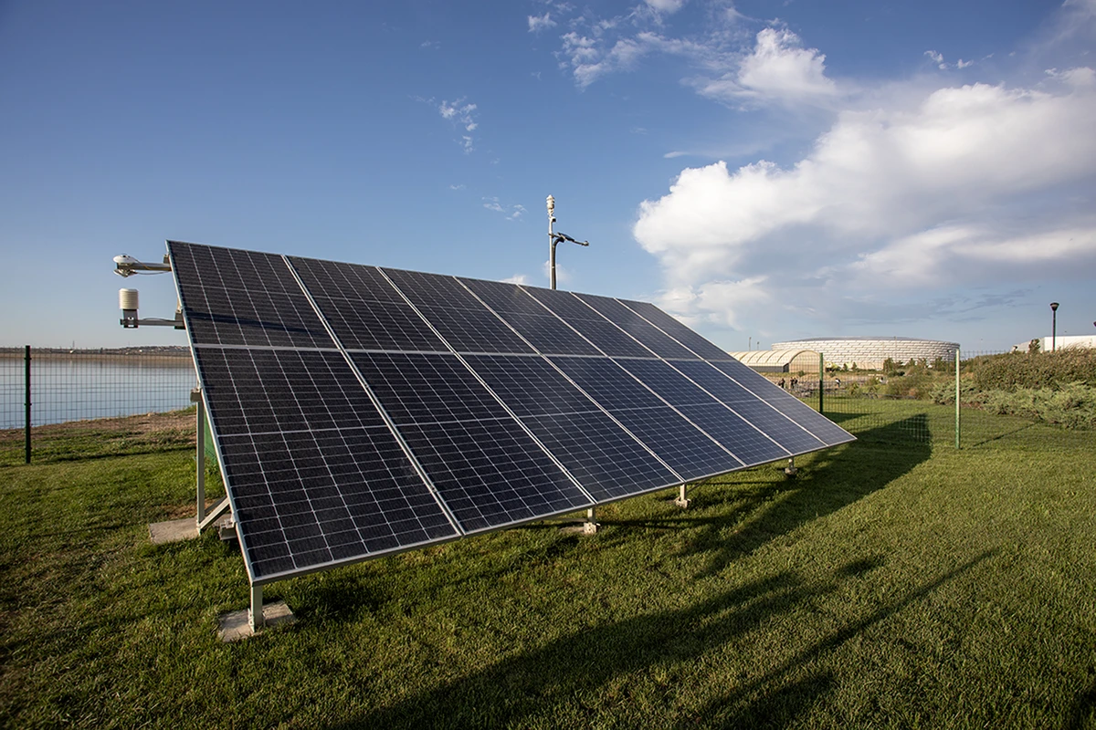Böyükşor gölü üzərində 100 kVt gücündə pilot günəş enerjisi qurğusu istismara verilib - FOTO