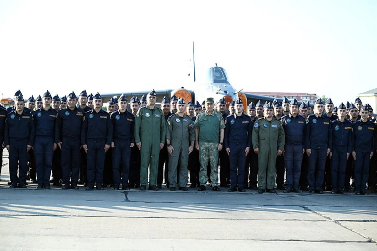 Baş Qərargah rəisi Hərbi Hava Qüvvələrinin xidməti-döyüş fəaliyyətini yoxlayıb - FOTO