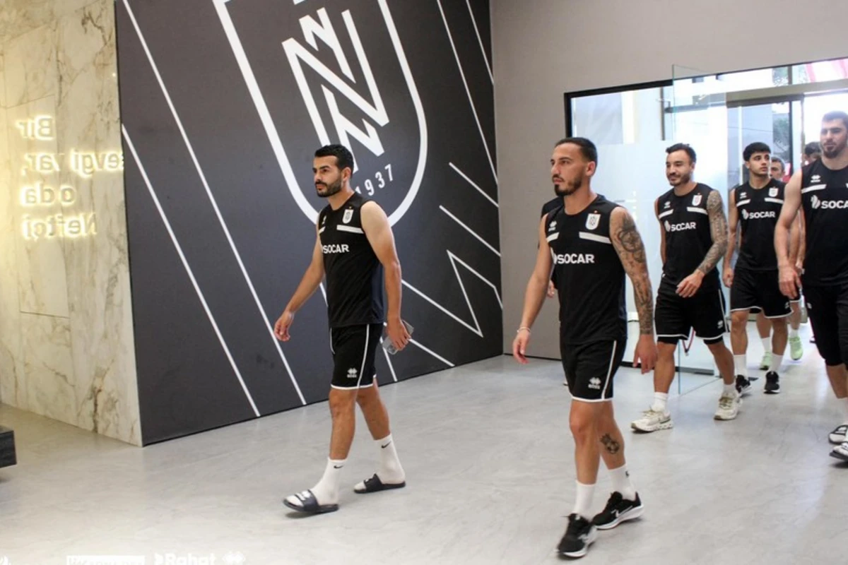 “Neftçi”nin yeni təmir olunmuş binası futbolçuların ixtiyarına verilib - FOTO/VİDEO “Neftçi”nin yeni təmir olunmuş binası futbolçuların ixtiyarına verilib - FOTO/VİDEO