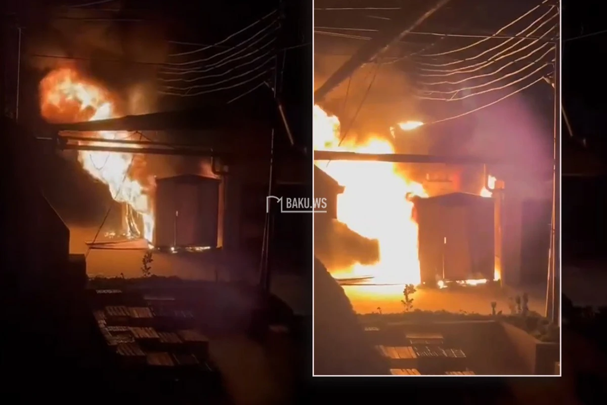 В Баку сгорел трансформатор - ВИДЕО