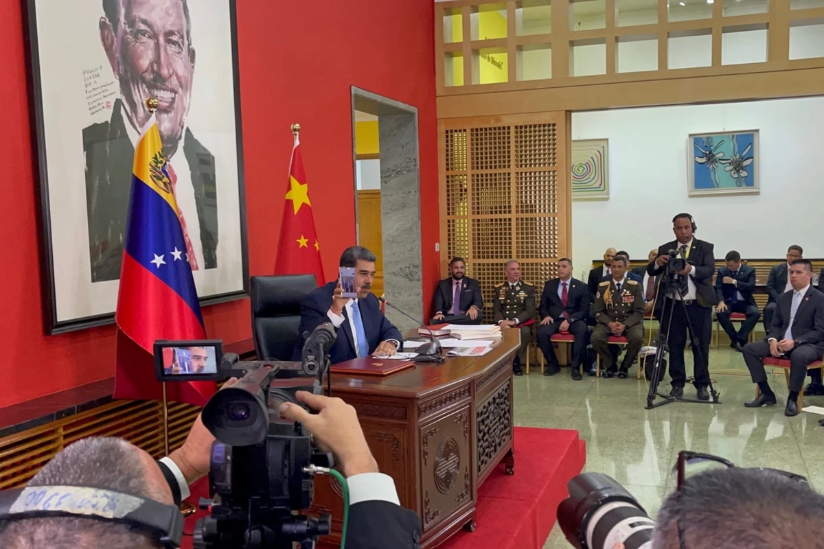Maduro WhatsAppdan imtina edəcəyini AÇIQLADI - SƏBƏB