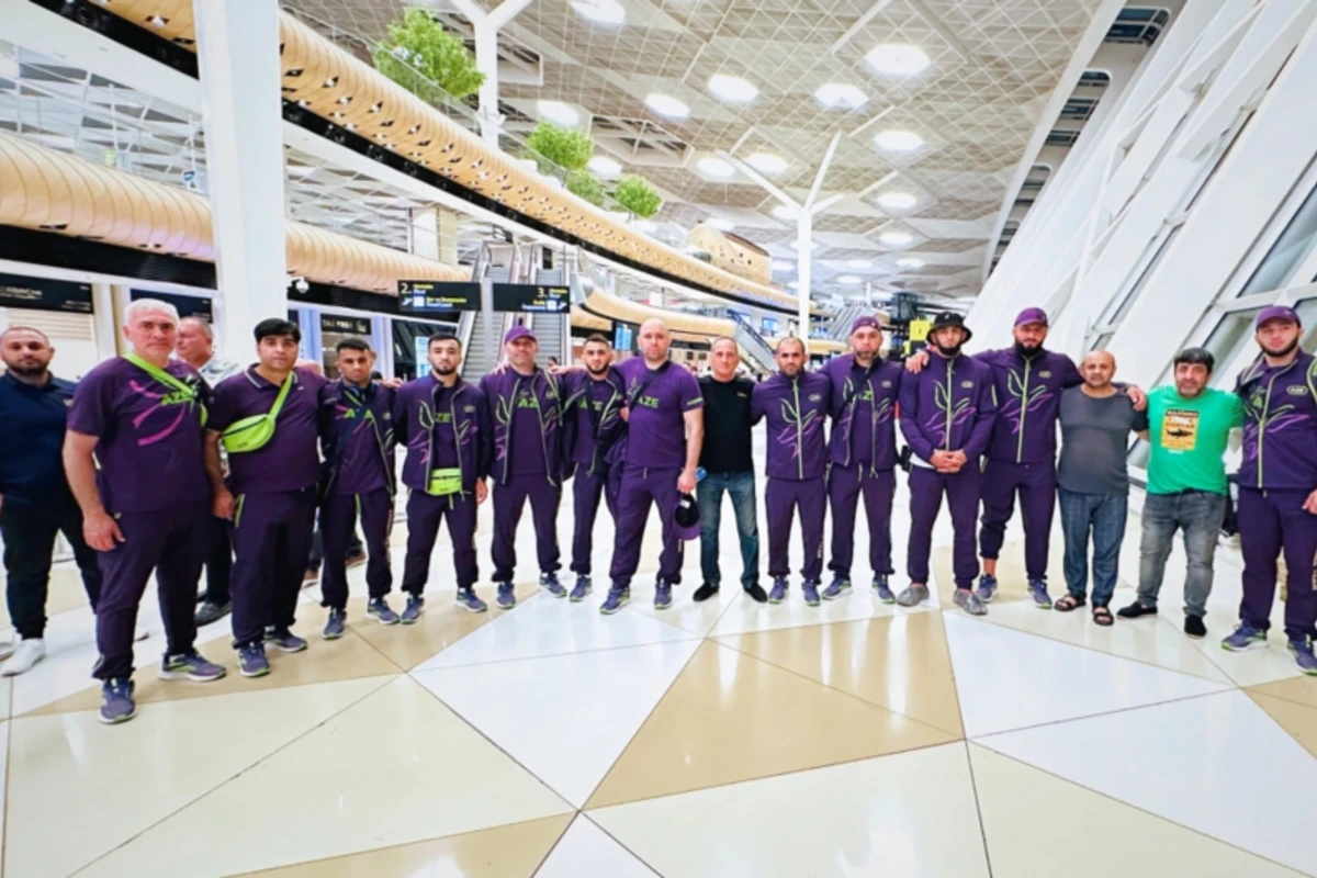 Sərbəst güləşçilərimiz olimpiada üçün Fransaya yollanıblar