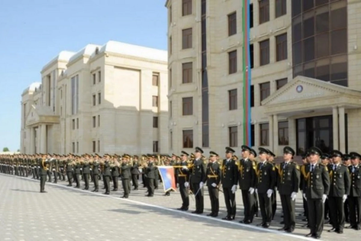 Daxili Qoşunların Ali Hərbi Məktəbinə əlavə kursant qəbulu elan edilib