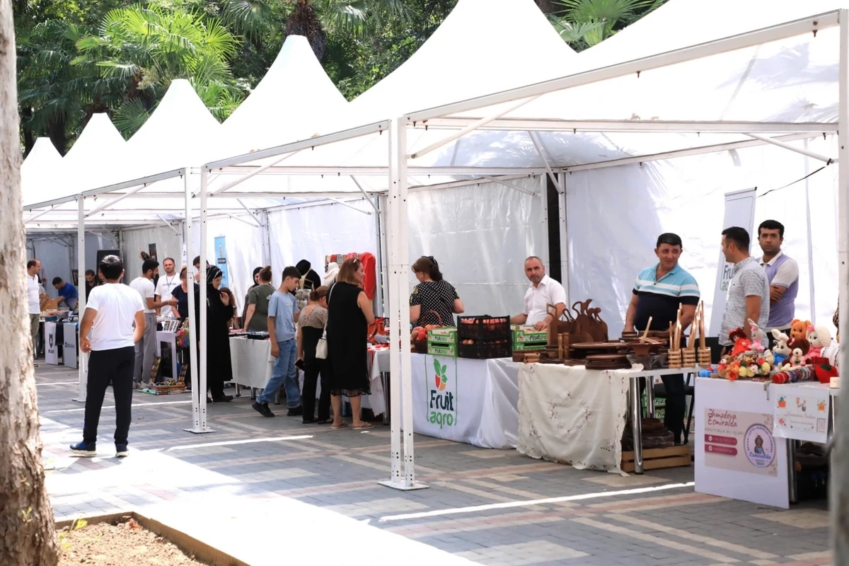 Gəncə şəhərində KOB FEST sərgi-satış yarmarkası keçirilir - FOTO