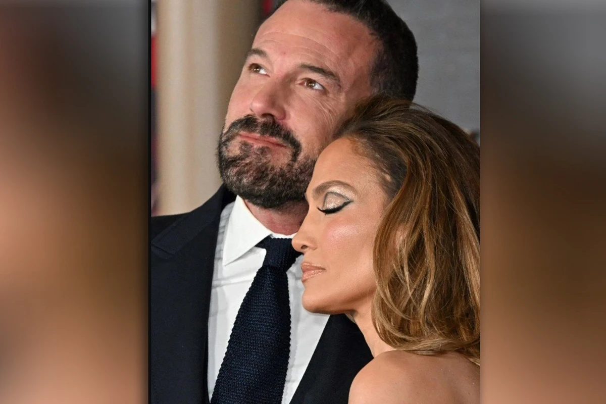 Cennifer Lopez üzüyünü çıxardı - FOTO