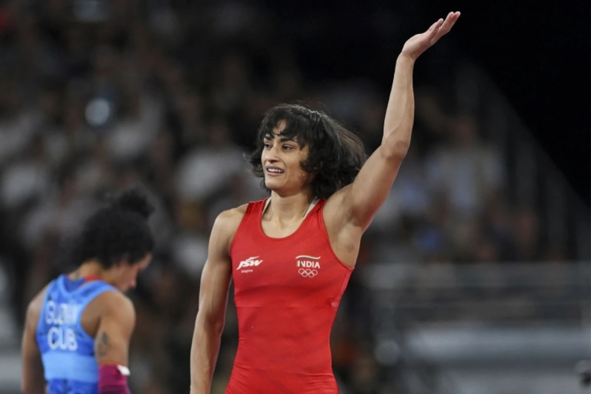 Hindistanlı güləşçi olimpiya oyunlarında finala buraxılmadı Hindistanlı güləşçi olimpiya oyunlarında finala buraxılmadı