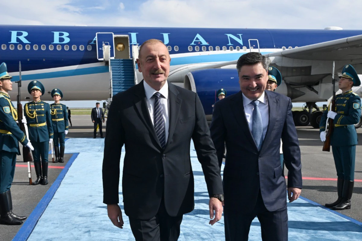 Президент Ильхам Алиев прибыл с визитом в Казахстан - ФОТО