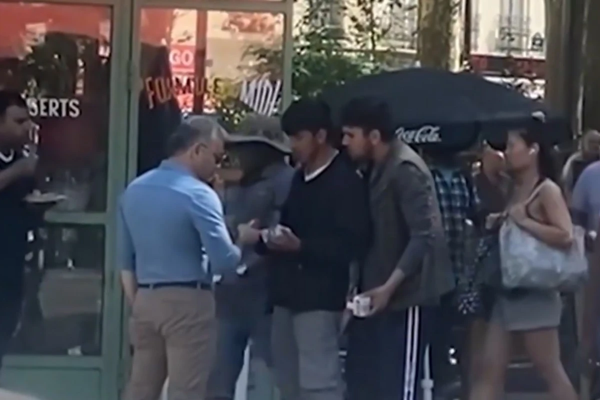 Fransada AzTV-nin əməkdaşına narkotik maddə satmaq istədilər - VİDEO Fransada AzTV-nin əməkdaşına narkotik maddə satmaq istədilər - VİDEO