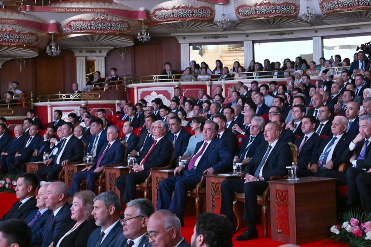 Prezident İlham Əliyev Astanada “Вечер дружбы” adlı qala konsertdə iştirak edib - FOTO