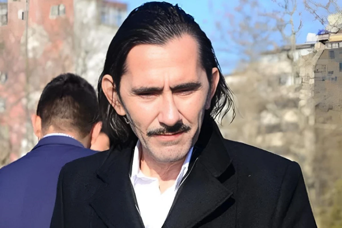 Beyin qanaxması keçirən aktyor danışa bilmir - Əməliyyat olunub - FOTO