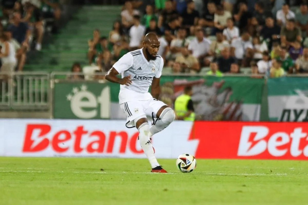 Qarabağın futbolçusu: Bu komandaya hörmət edin - FOTO