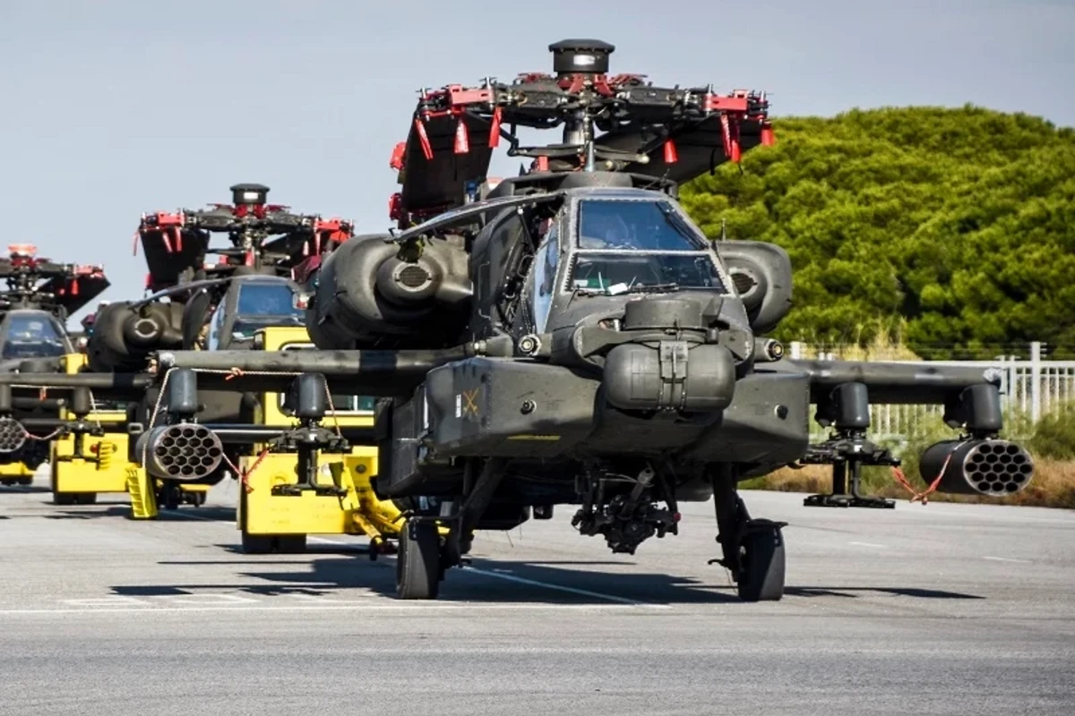 Polşa ABŞ-dən 96 ədəd Apache döyüş helikopteri alacaq