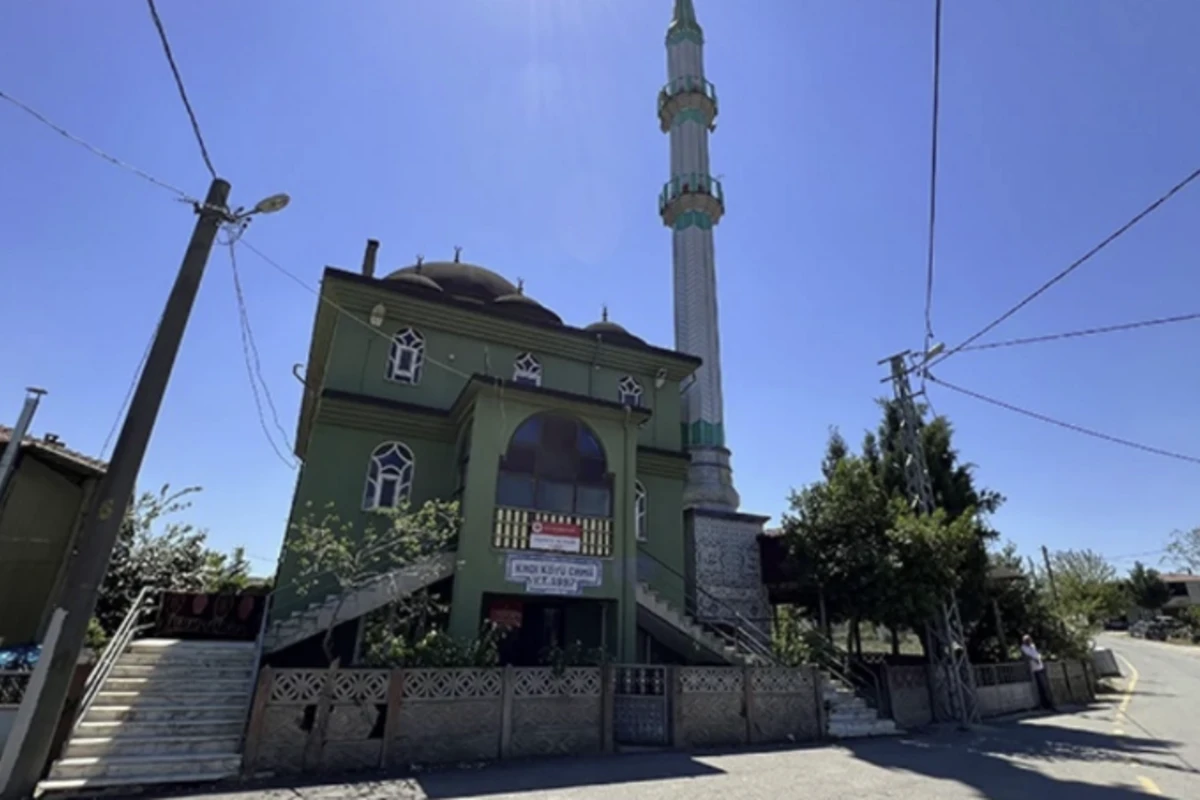 Qəzəbli kişi məscidi 7 milyona satışa çıxartdı - FOTO
