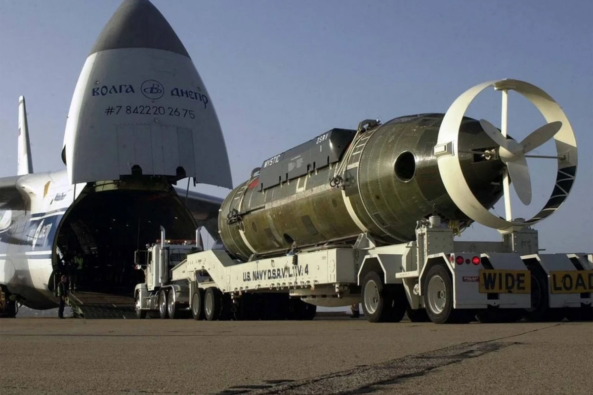 Крупнейший военно-транспортный самолет РФ Ан-124 приземлился в Иране - ФОТО