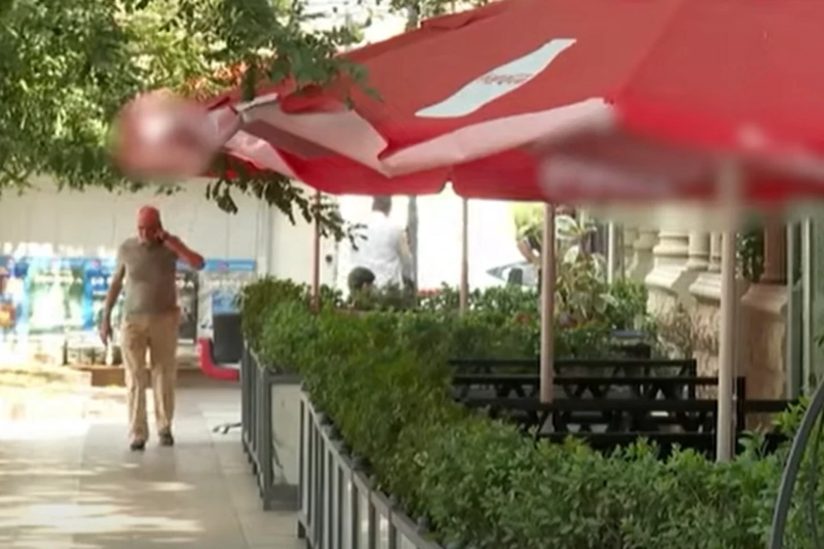 Restoranların özbaşınalığı hərəkəti iflic edir: Bakı sakinlərindən ETİRAZ - VİDEO Restoranların özbaşınalığı hərəkəti iflic edir: Bakı sakinlərindən ETİRAZ - VİDEO
