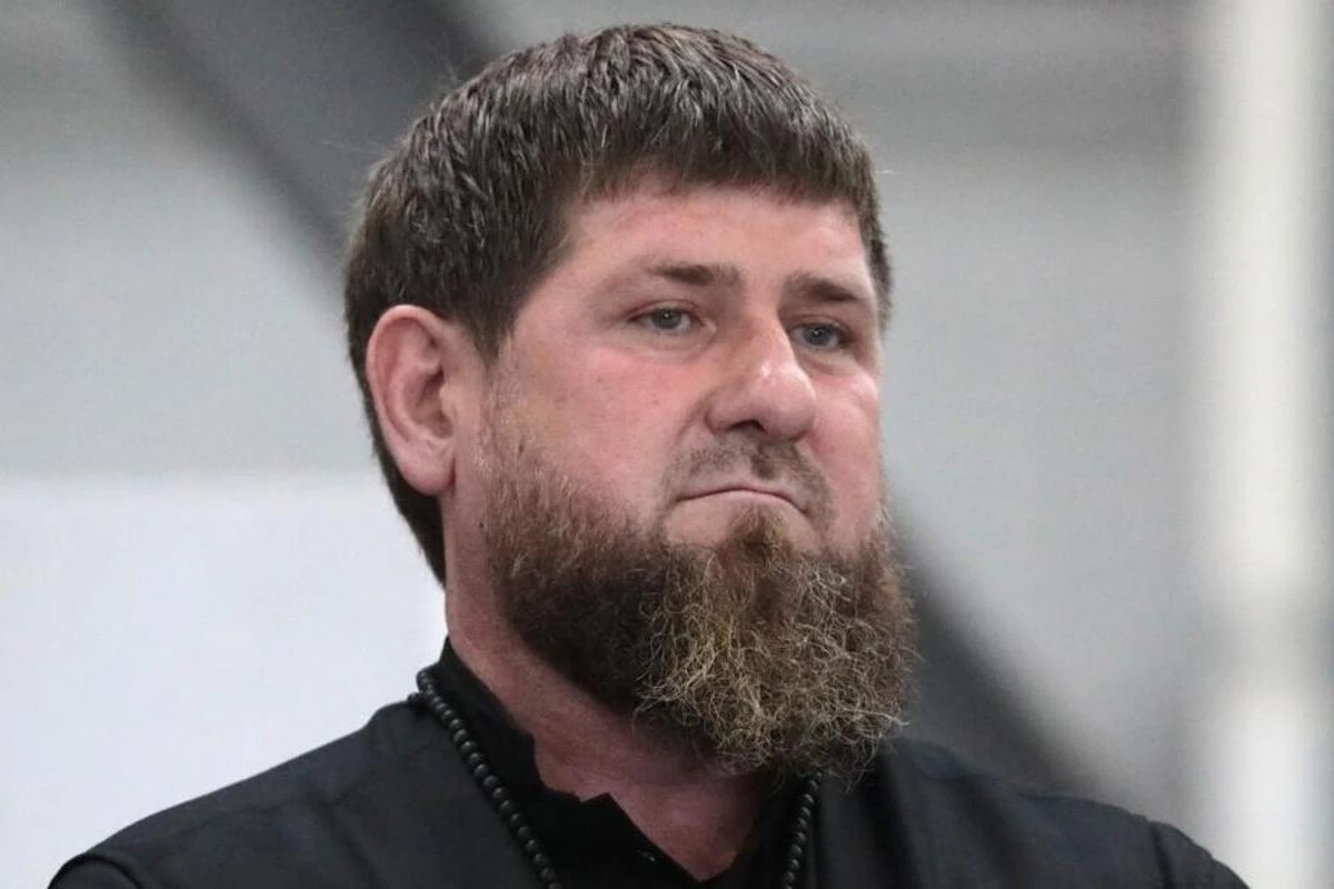Kadırov Ukrayna hərbiçilərinin necə ələ keçirildiyindən danışdı Kadırov Ukrayna hərbiçilərinin necə ələ keçirildiyindən danışdı