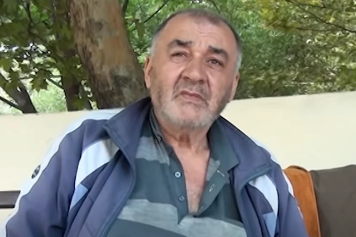 69 yaşlı kişi niyə parkda yaşayır? - VİDEO