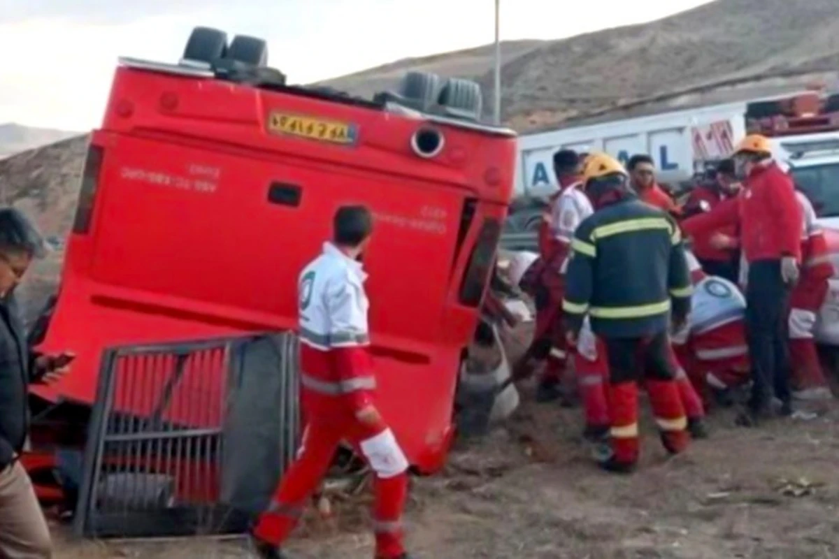 İranda avtobus qəzaya uğrayıb, 35 zəvvar ölüb