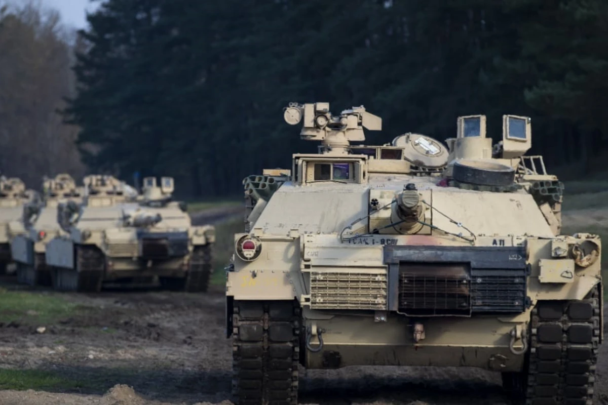 Kurskda Abrams tankı vurulub