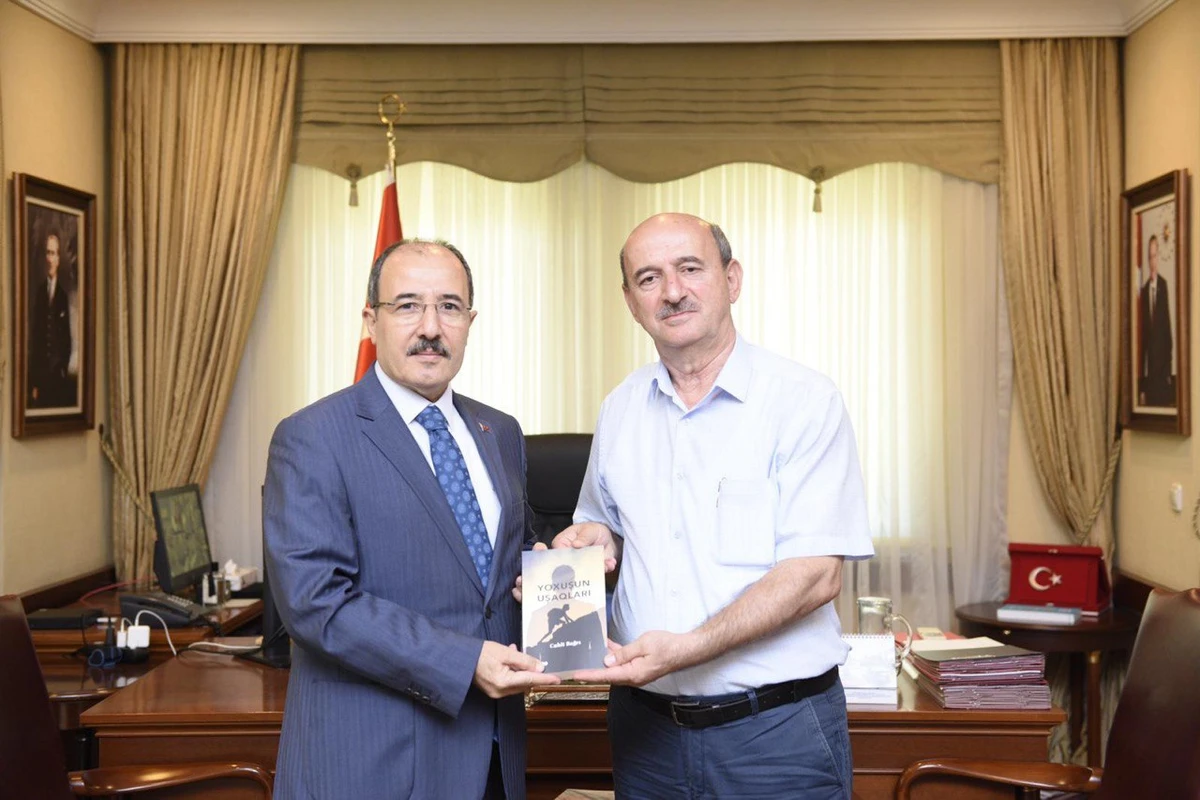 “Vətən poeması Türkiyə səfirinə təqdim edildi - FOTO
