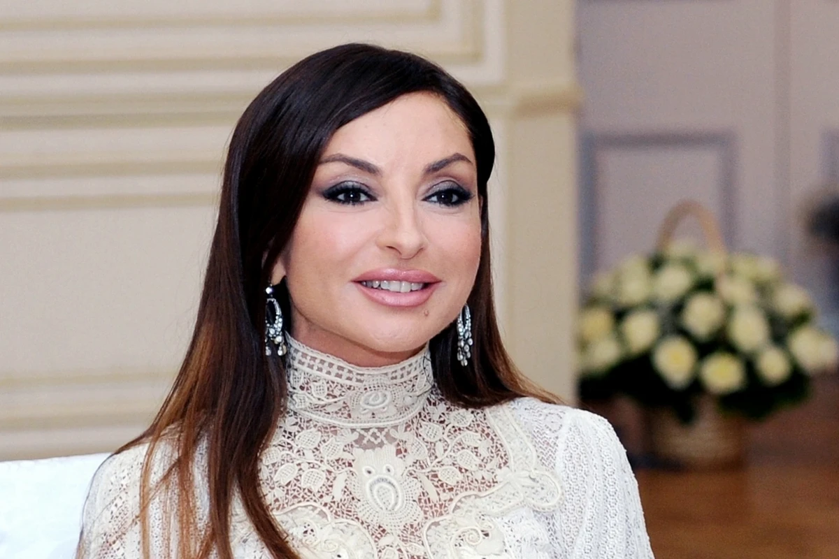 Qazaxıstan mediasında Birinci vitse-prezident Mehriban Əliyevanın fəaliyyətinə həsr olunmuş məqalə dərc edilib Qazaxıstan mediasında Birinci vitse-prezident Mehriban Əliyevanın fəaliyyətinə həsr olunmuş məqalə dərc edilib
