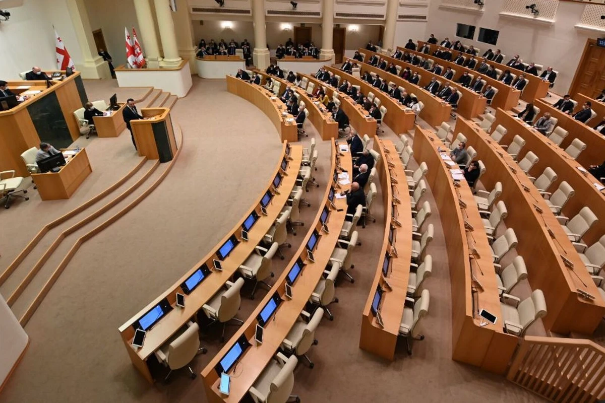 Saaakaşvilinin partiyasının deputatları parlament mandatlarından məhrum edilə bilər