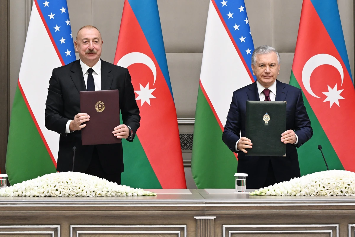 Подписаны азербайджано-узбекские документы - ОБНОВЛЕНО + ФОТО Подписаны азербайджано-узбекские документы - ОБНОВЛЕНО + ФОТО