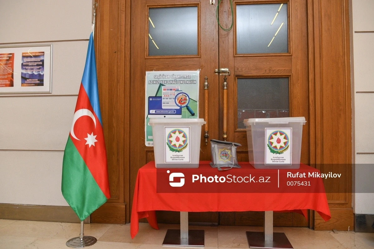 Azərbaycanda növbədənkənar parlament seçkisini 110 mindən çox yerli müşahidəçi izləyəcək - FOTO