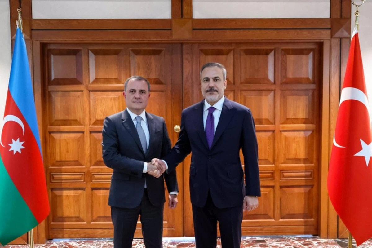 Ceyhun Bayramov Ankarada Hakan Fidanla görüşüb
