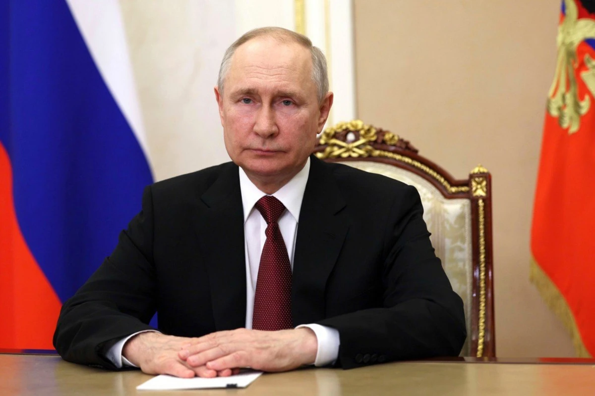 Vladimir Putin Mehriban Əliyevanı təbrik edib