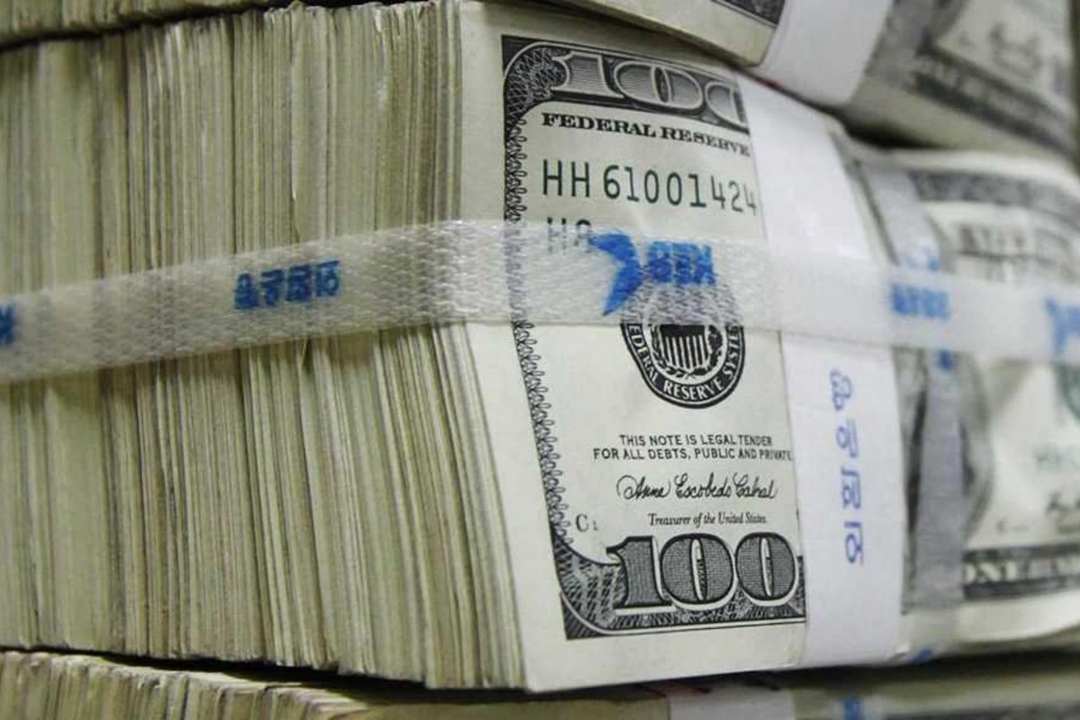 Azərbaycanın valyuta ehtiyatları 80 milyard dolları keçib Azərbaycanın valyuta ehtiyatları 80 milyard dolları keçib
