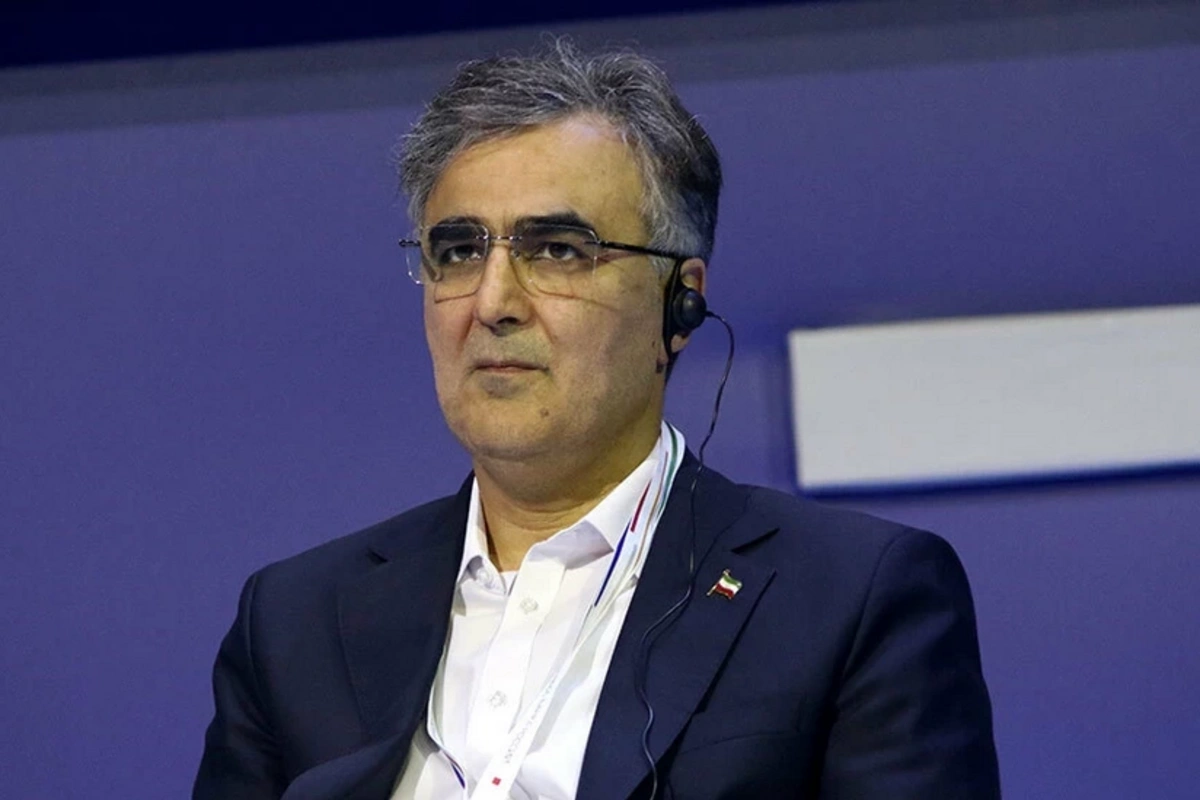 İran Mərkəzi Bankının sədri milli valyutanın zəifləməsi fonunda istefa verib