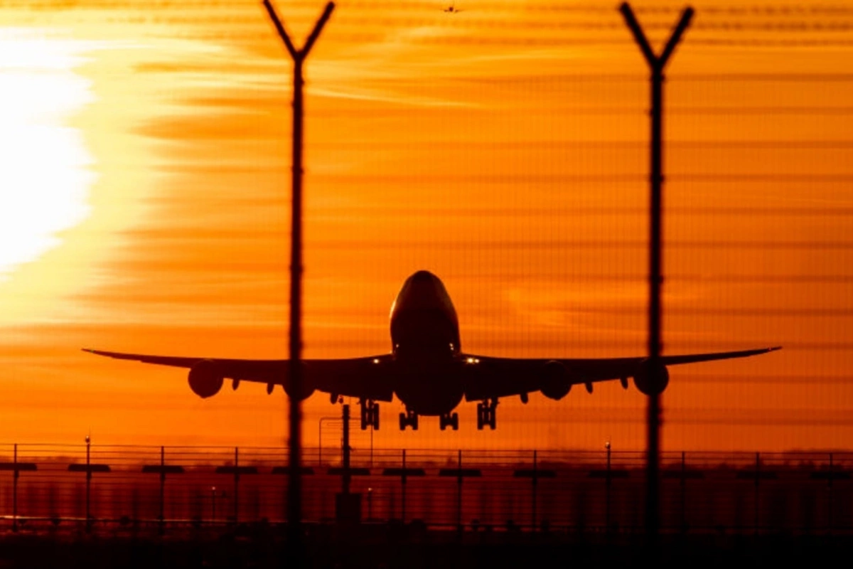 Iran extended the closure of its airspace Iran extended the closure of its airspace