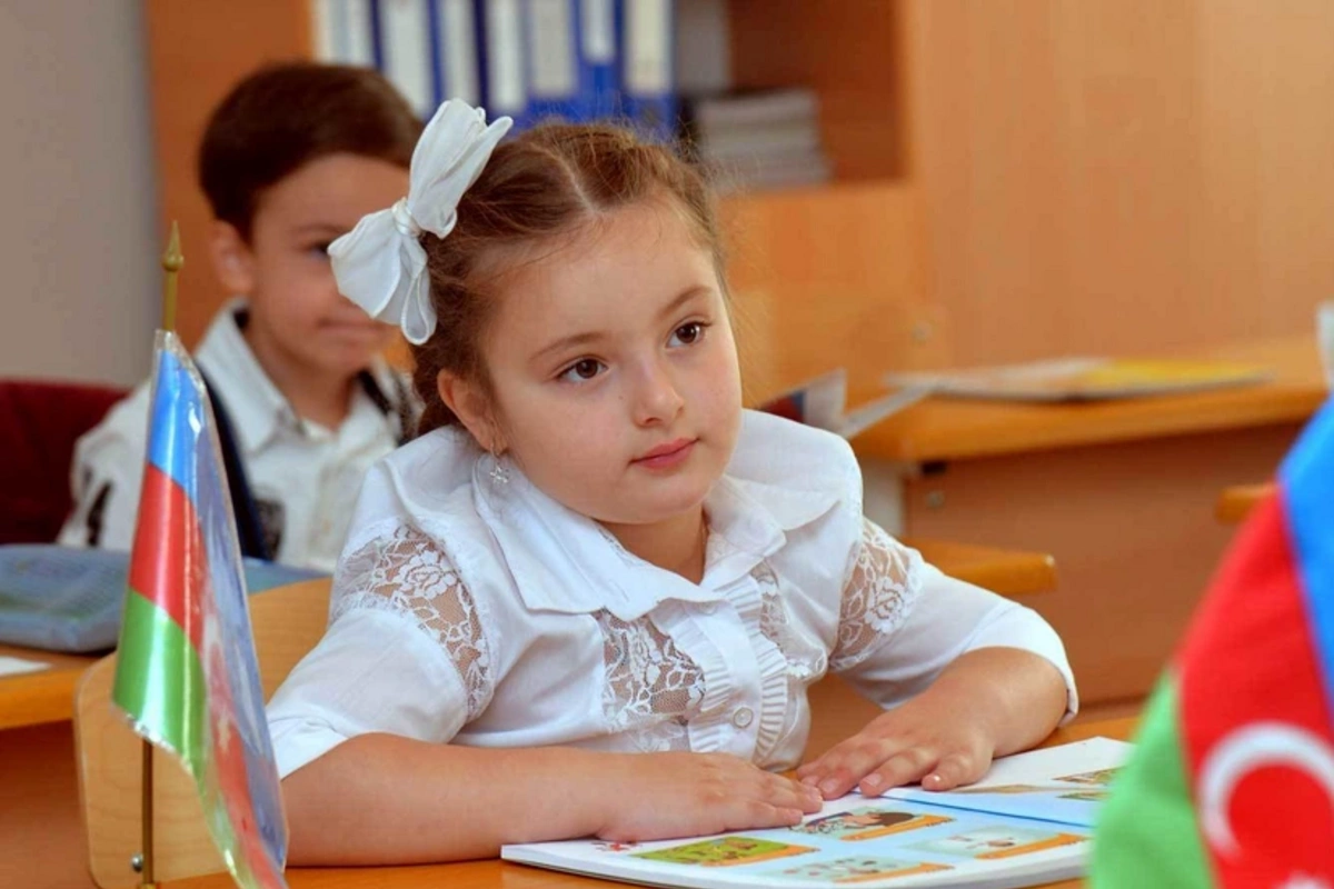 Azərbaycanda şagirdlərə erməni dili öyrədilə bilər?