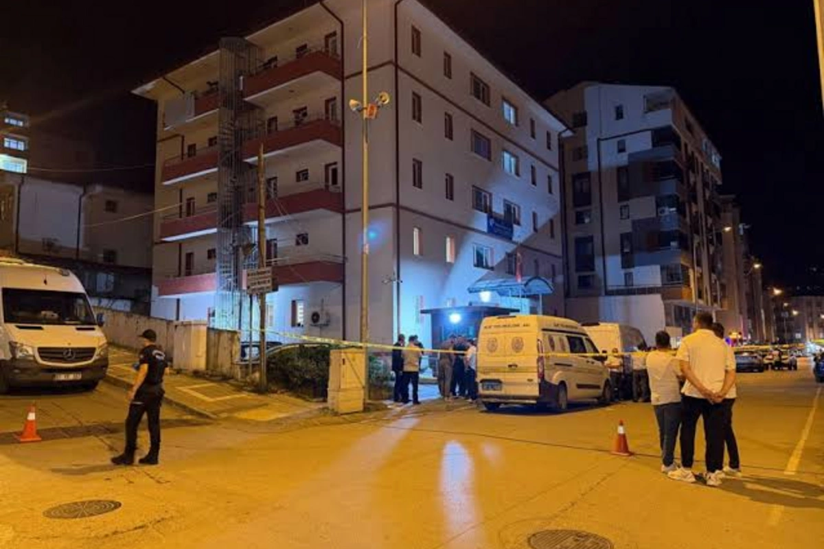 Türkiyədə naməlum PUA partlayıb: 3 avtomobilə ziyan dəyib
