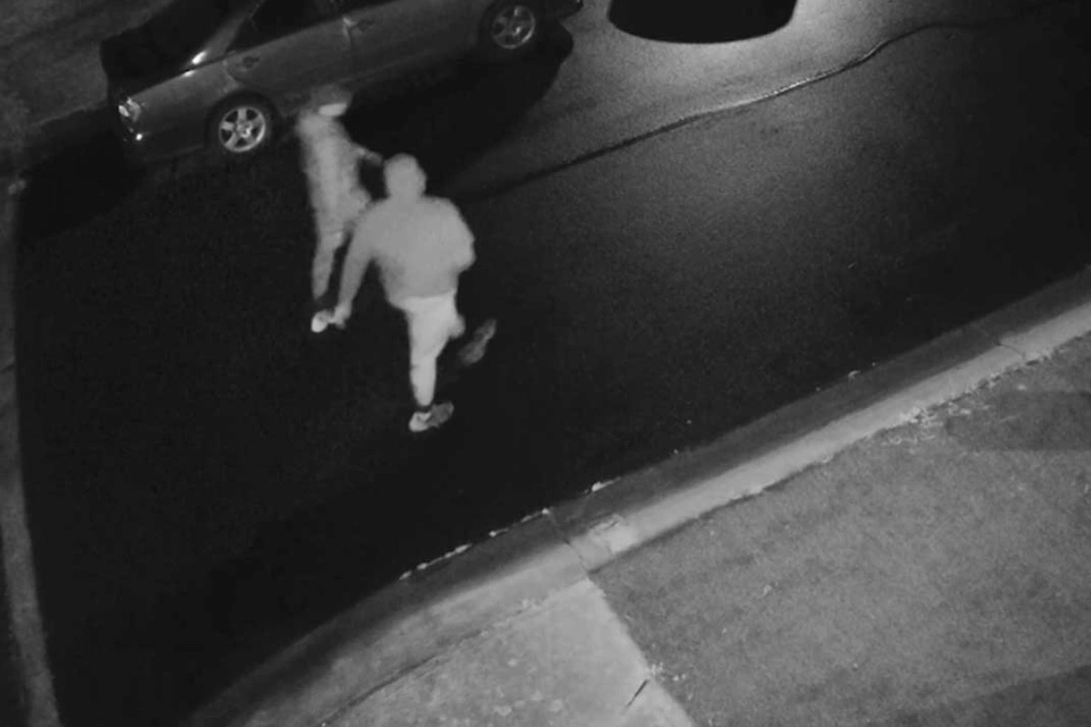 Bakıda marketin qarşısında kameralar önündə bıçaqlanma: Oğlunu narkotikə qurşandırdığımı dedi