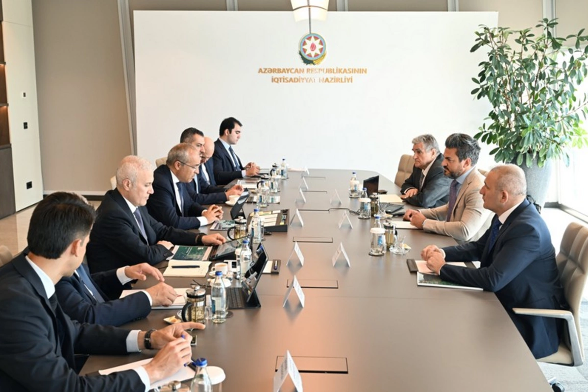 Azərbaycan və Fransa şirkəti alüminium sənayesi üzrə əməkdaşlığı müzakirə edib Azərbaycan və Fransa şirkəti alüminium sənayesi üzrə əməkdaşlığı müzakirə edib