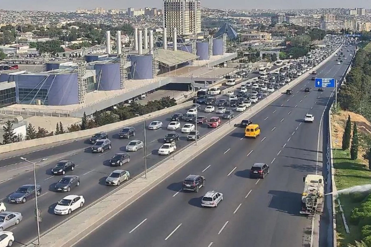 Paytaxtda 17 istiqamət üzrə sıxlıq müşahidə edilir