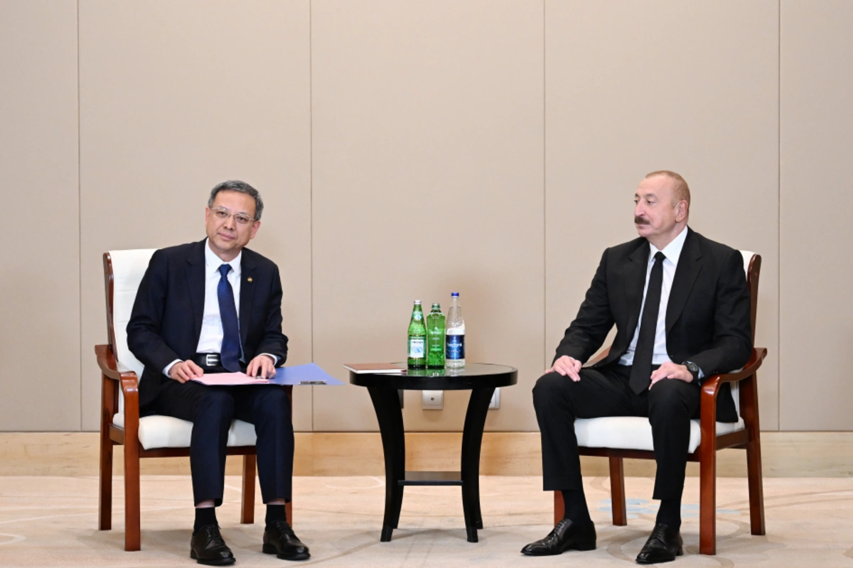 İlham Əliyev Ni Cen ilə görüşüb İlham Əliyev Ni Cen ilə görüşüb