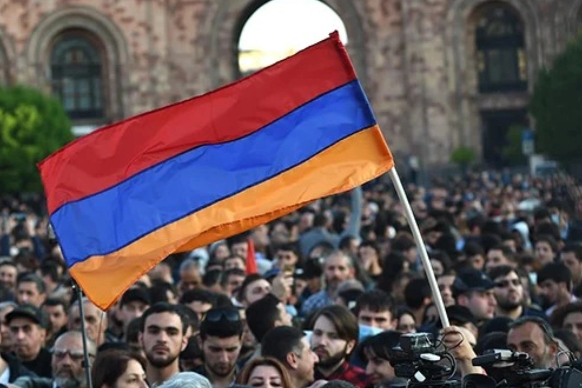 Archbishop Ajapahyan refused to run for the post of Prime Minister of Armenia Archbishop Ajapahyan refused to run for the post of Prime Minister of Armenia