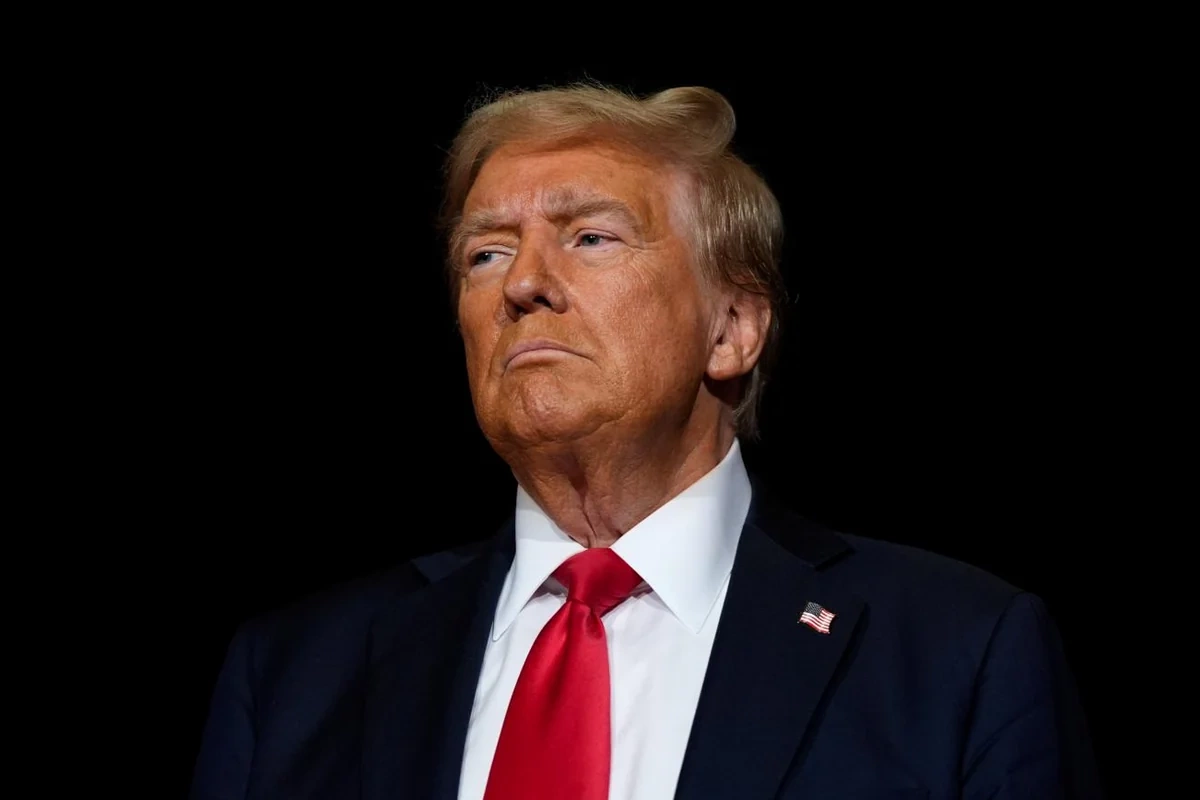 Tramp bütün dünyadan idxala 10 % rüsum tətbiq edəcəyini bildirib